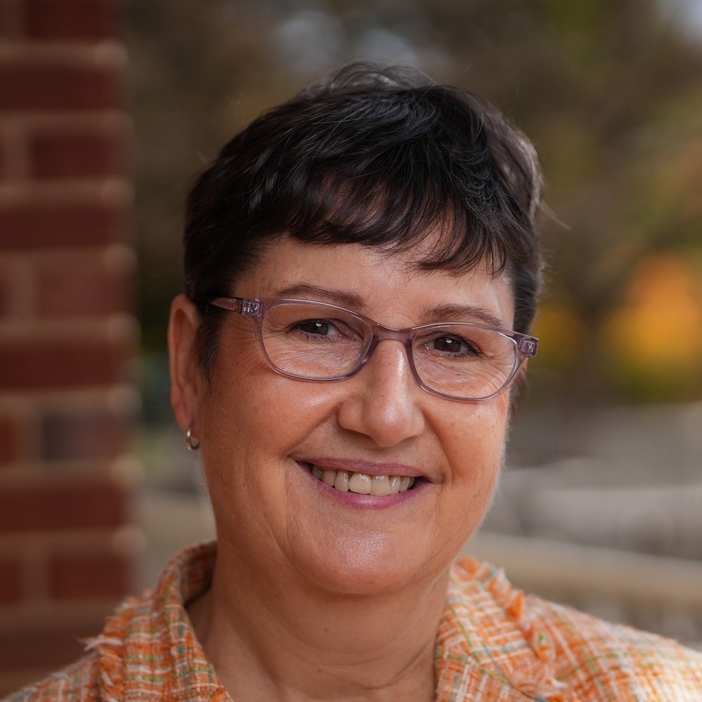 Meet your Posher, Joan